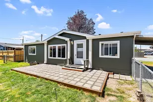 214 Gibson St, Sedro Woolley, WA 98284 - Photo 1