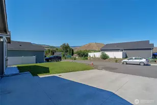 1133 S New Oak Ln, East Wenatchee, WA 98802 - Photo 7