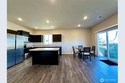 18757 Lipoma Place E, Puyallup, WA 98374 - Photo 13