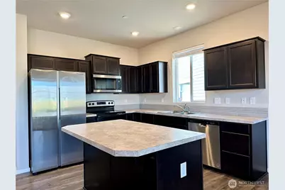18757 Lipoma Place E, Puyallup, WA 98374 - Photo 9