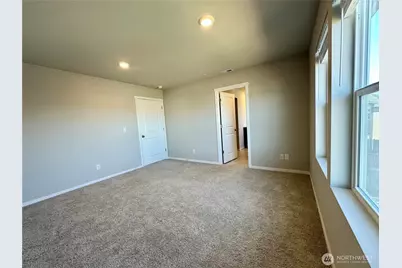 18757 Lipoma Place E, Puyallup, WA 98374 - Photo 17