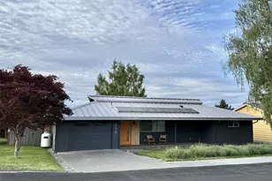 220 Sixth St, Langley, WA 98260 - Photo 1