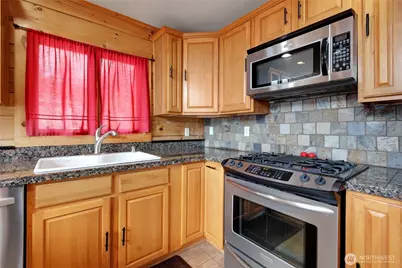39716 24th Avenue Ct S, Roy, WA 98580 - Photo 9