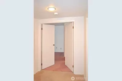 11300 1st Avenue NE #321, Seattle, WA 98125 - Photo 15