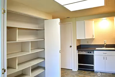 11300 1st Avenue NE #321, Seattle, WA 98125 - Photo 11