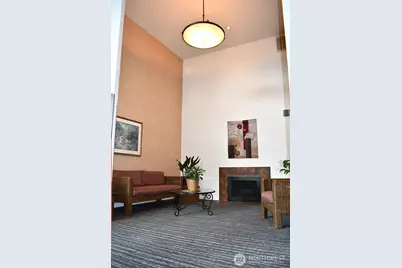 11300 1st Avenue NE #321, Seattle, WA 98125 - Photo 3