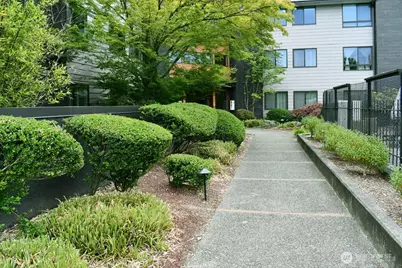 11300 1st Avenue NE #321, Seattle, WA 98125 - Photo 37