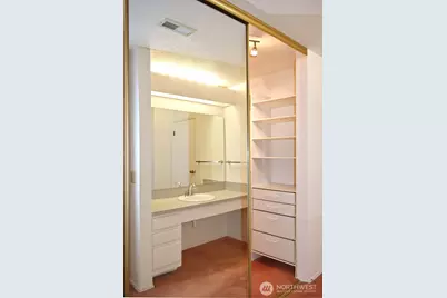 11300 1st Avenue NE #321, Seattle, WA 98125 - Photo 19
