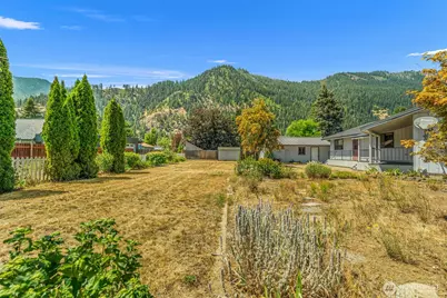 137 W Center Street, Leavenworth, WA 98826 - Photo 25