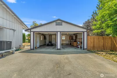 137 W Center Street, Leavenworth, WA 98826 - Photo 29