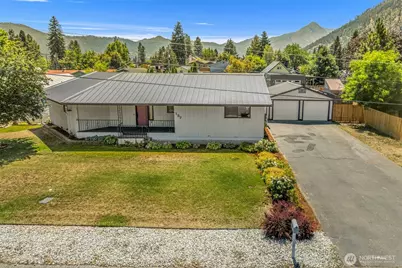 137 W Center Street, Leavenworth, WA 98826 - Photo 3