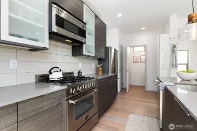 6729 14th Avenue NW #A, Seattle, WA 98117 - Photo 11