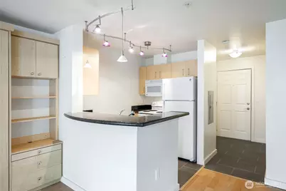 108 5th Avenue S #720, Seattle, WA 98104 - Photo 7
