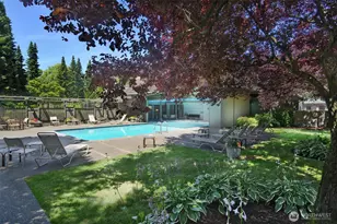 5858 NE Park Point Dr, Seattle, WA 98115 - Photo 25
