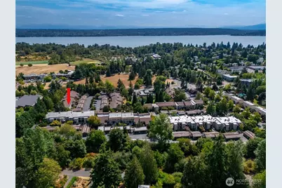 5858 NE Parkpoint Drive #F-203, Seattle, WA 98115 - Photo 23