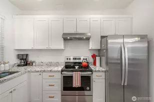 1124 14th Ave, Seattle, WA 98122 - Photo 13