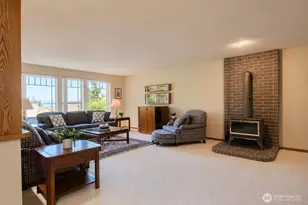 106 Chinook Ln, Steilacoom, WA 98388 - Photo 11