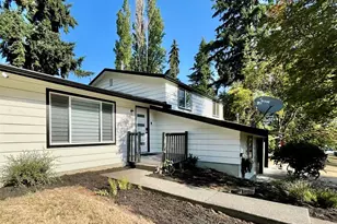 1261 150th Ave SE, Bellevue, WA 98007 - Photo 3