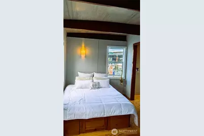 2401 N Northlake Way #E9, Seattle, WA 98103 - Photo 9
