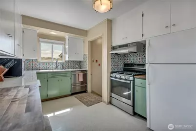 324 Stevens Avenue SW, Renton, WA 98057 - Photo 13