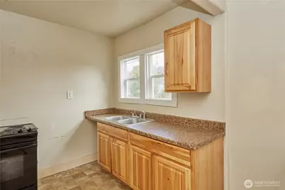 301 W 3rd Street, Aberdeen, WA 98520 - Photo 15