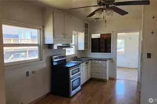 415 E Lopez Ave, Port Angeles, WA 98362 - Photo 5