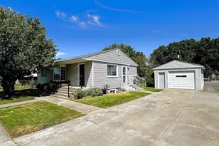 438 S Burke Rd, Connell, WA 99326 - Photo 1