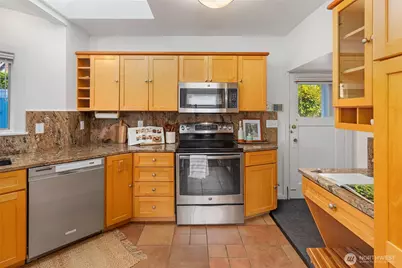 2342 NW 98th Street, Seattle, WA 98117 - Photo 17