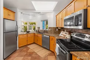 2342 NW 98th St, Seattle, WA 98117 - Photo 15