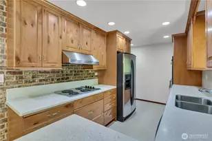 3221 57th St E, Tacoma, WA 98443 - Photo 11