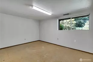 3221 57th St E, Tacoma, WA 98443 - Photo 23