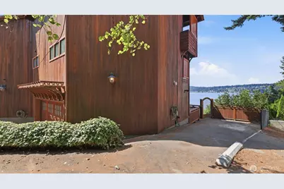2305 E Lake Sammamish Place SE, Sammamish, WA 98075 - Photo 37