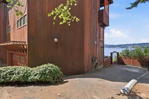 2305 E Lake Sammamish Pl SE, Sammamish, WA 98075 - Photo 37