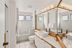 2305 E Lake Sammamish Pl SE, Sammamish, WA 98075 - Photo 25