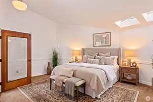 2305 E Lake Sammamish Pl SE, Sammamish, WA 98075 - Photo 13