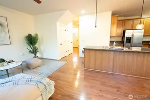 10727 SE 242nd St, Kent, WA 98030 - Photo 5