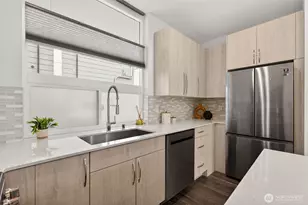 945 NW 56th St, Seattle, WA 98107 - Photo 9