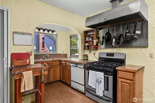 231 Central St NE, Olympia, WA 98506 - Photo 9