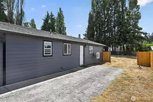 20411 71st St E, Bonney Lake, WA 98391 - Photo 25