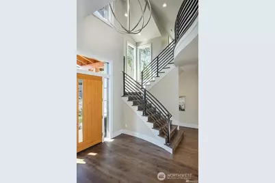 10207 NE 21st Place, Bellevue, WA 98004 - Photo 3