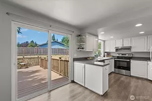 22208 Meridian Ave S, Bothell, WA 98021 - Photo 9