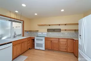 202 Birdsong Ln, Port Angeles, WA 98362 - Photo 35