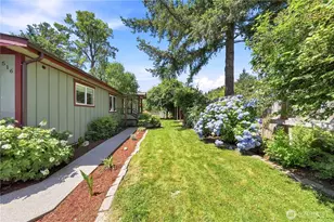 516 Beach Dr, Snohomish, WA 98290 - Photo 3