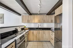 1406 Harvard Ave, Seattle, WA 98122 - Photo 13