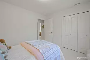 23930 SE 45th Pl, Sammamish, WA 98029 - Photo 13