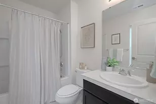 23930 SE 45th Pl, Sammamish, WA 98029 - Photo 21