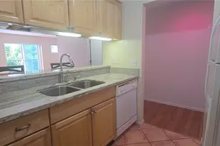 12345 Roosevelt Way NE, Seattle, WA 98125 - Photo 5