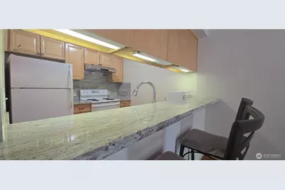 12345 Roosevelt Way NE #406, Seattle, WA 98125 - Photo 11