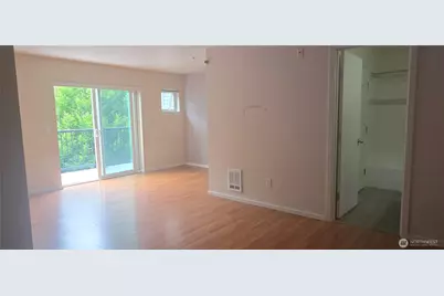 12345 Roosevelt Way NE #406, Seattle, WA 98125 - Photo 5