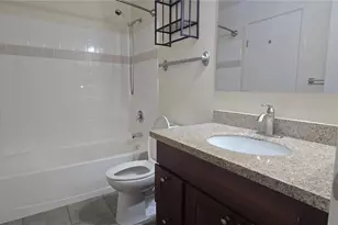 12345 Roosevelt Way NE, Seattle, WA 98125 - Photo 13